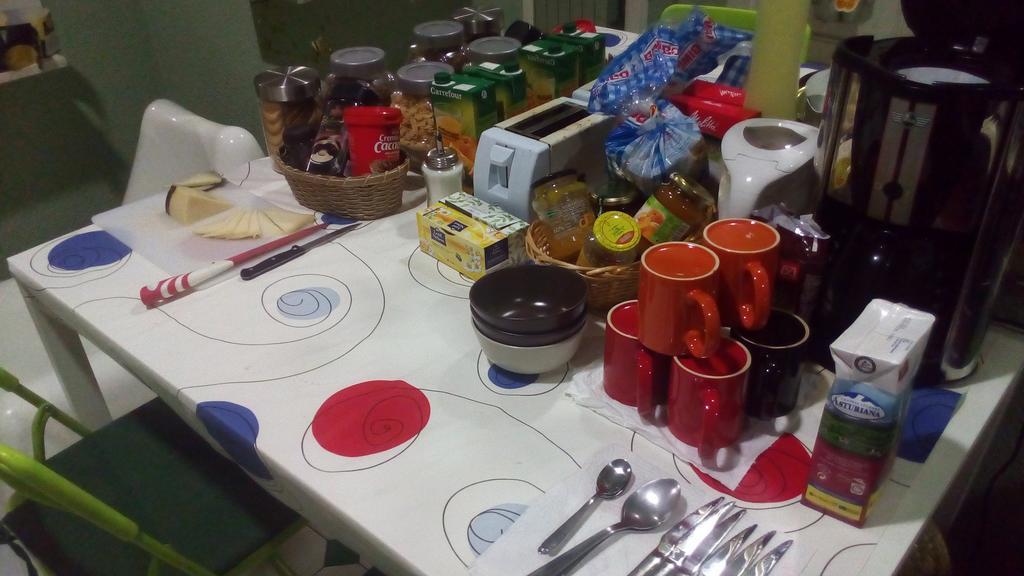 San Juan Hostel Мадрид Екстериор снимка