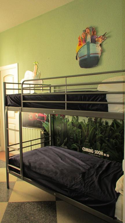 San Juan Hostel Мадрид Стая снимка