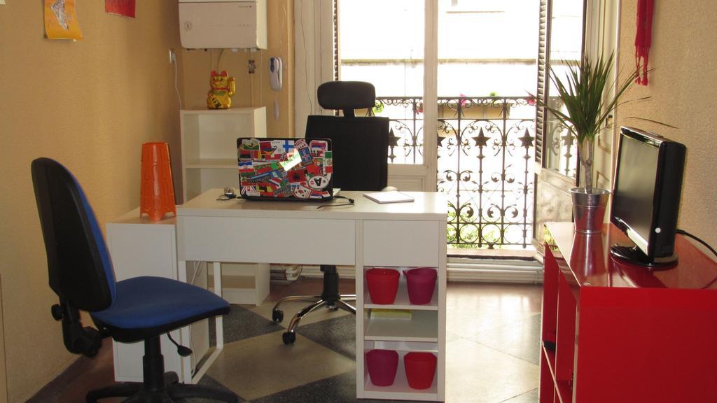 San Juan Hostel Мадрид Екстериор снимка